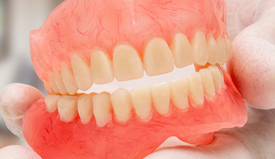 Manningtree Dental - Cosmetic dentures