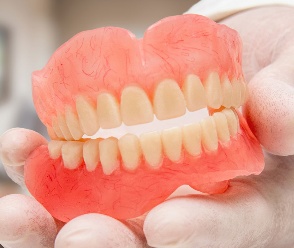 Manningtree Dental - Cosmetic dentures